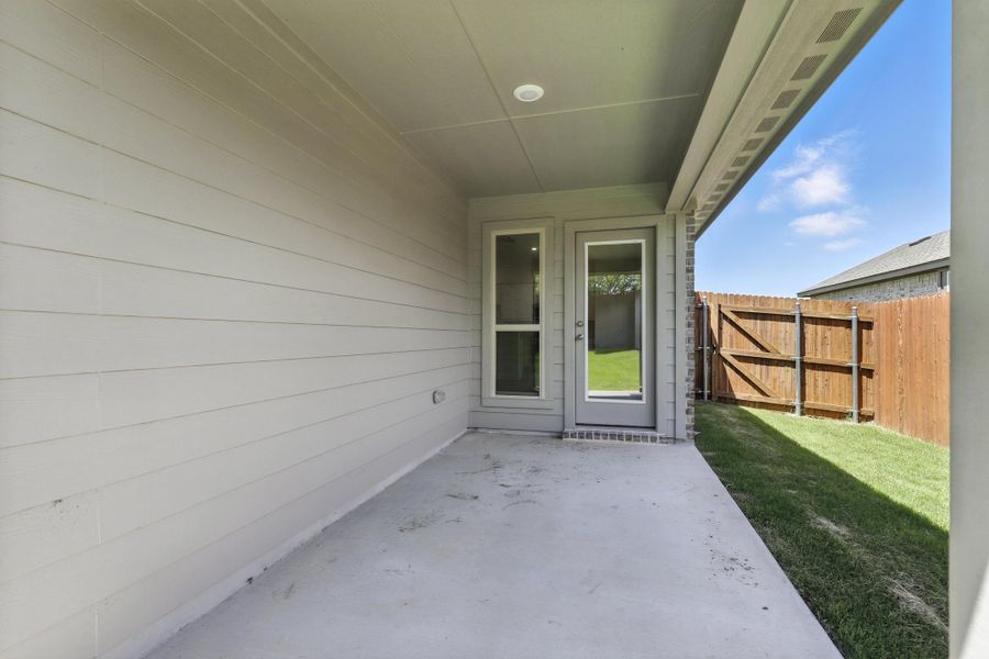 Image 62 representing the Hanover by Cheldan Homes in Craftsmen's Corner, Cleburne, TX.