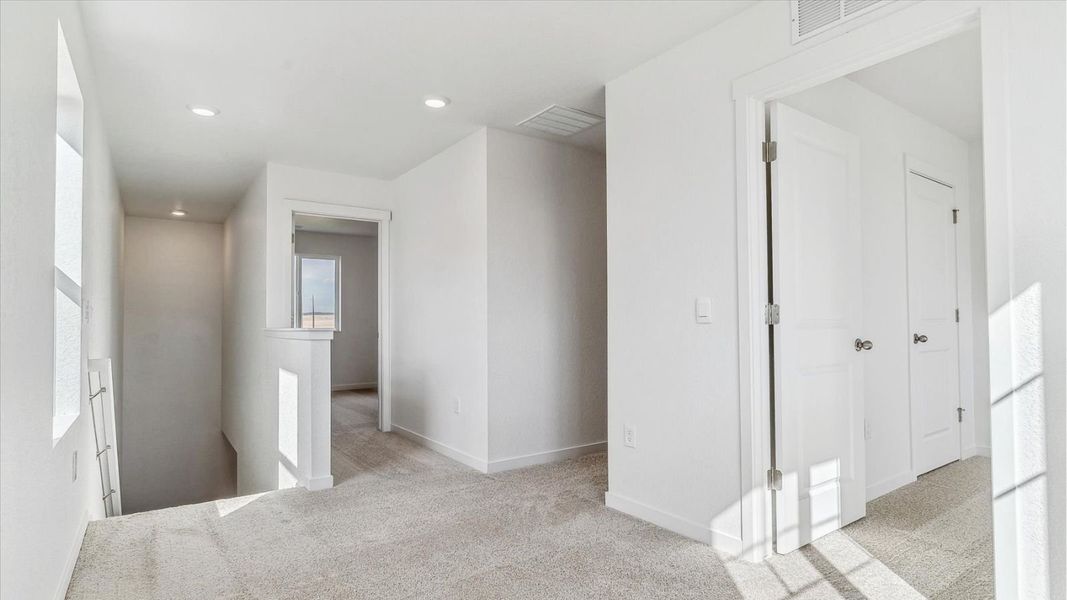 Spacious, unfurnished interior of a new home in Ridge at Johnstown, Johnstown (Image 19).