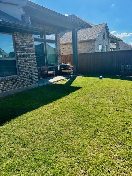 Exterior details and patio area of a home in , Royse City (Image 4).