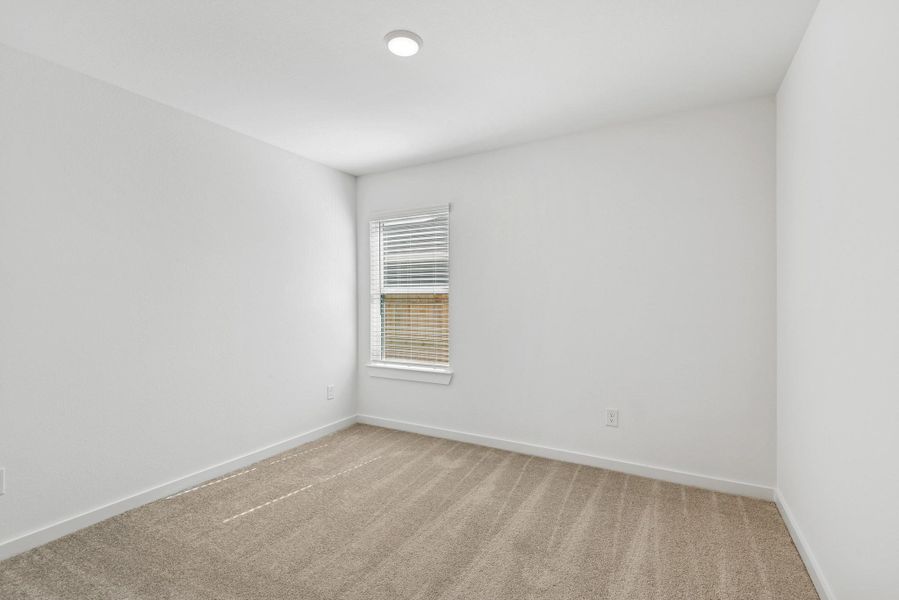 Spacious, unfurnished interior of a new home in Ambrose, La Marque (Image 33).