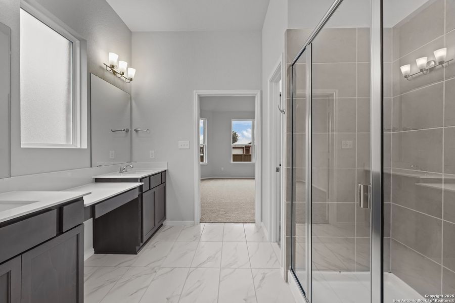 Furnished interior view inside a new home in Sunflower Ridge, New Braunfels (Image 8).