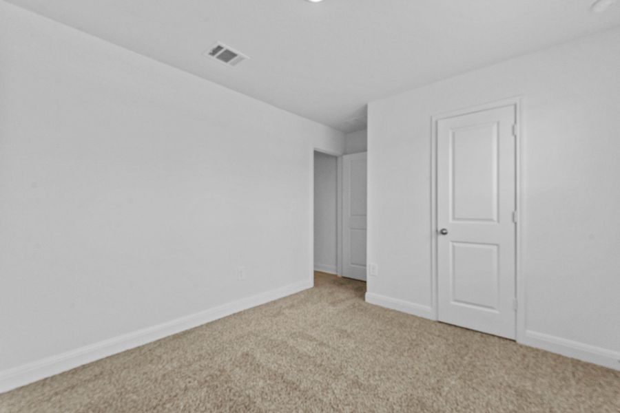 Spacious, unfurnished interior of a new home in Riverview, Georgetown (Image 16).