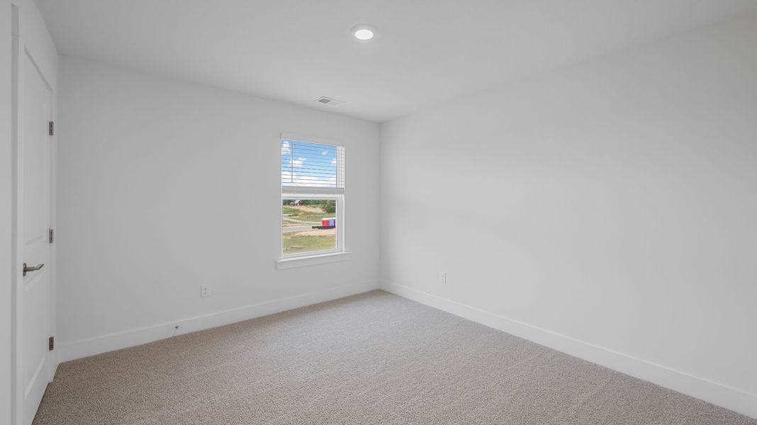 Spacious, unfurnished interior of a new home in Harbor Crest, Ooltewah (Image 20).
