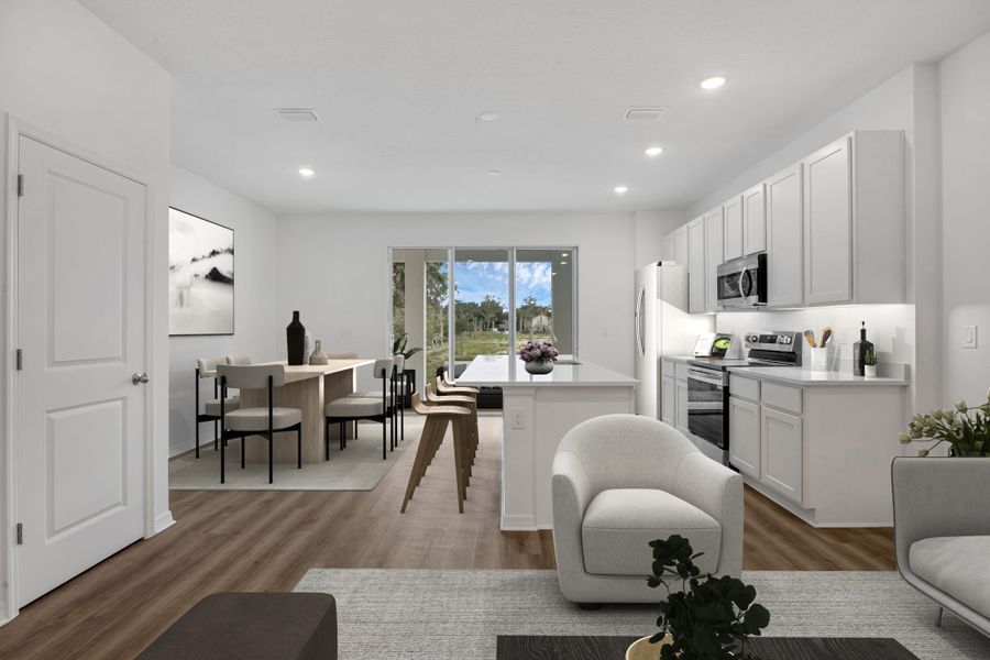 9'4" Ceiling and Open Layout