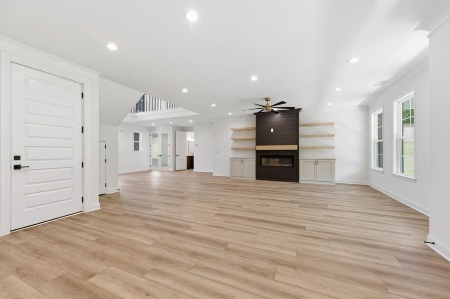 Spacious, unfurnished interior of a new home in , Griffin (Image 23).