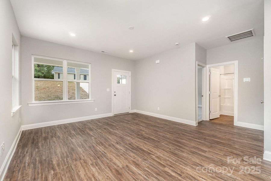 Spacious, unfurnished interior of a new home in , Gastonia (Image 13).