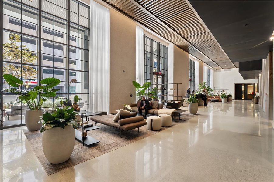 Community amenities in , Miami (Image 33).