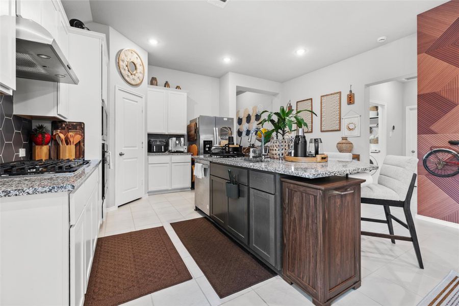 Furnished interior view inside a new home in Candela, Richmond (Image 9).