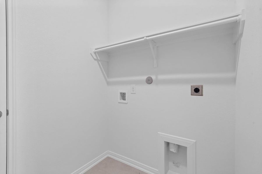 Spacious, unfurnished interior of a new home in Grace Landing, Willis (Image 15).