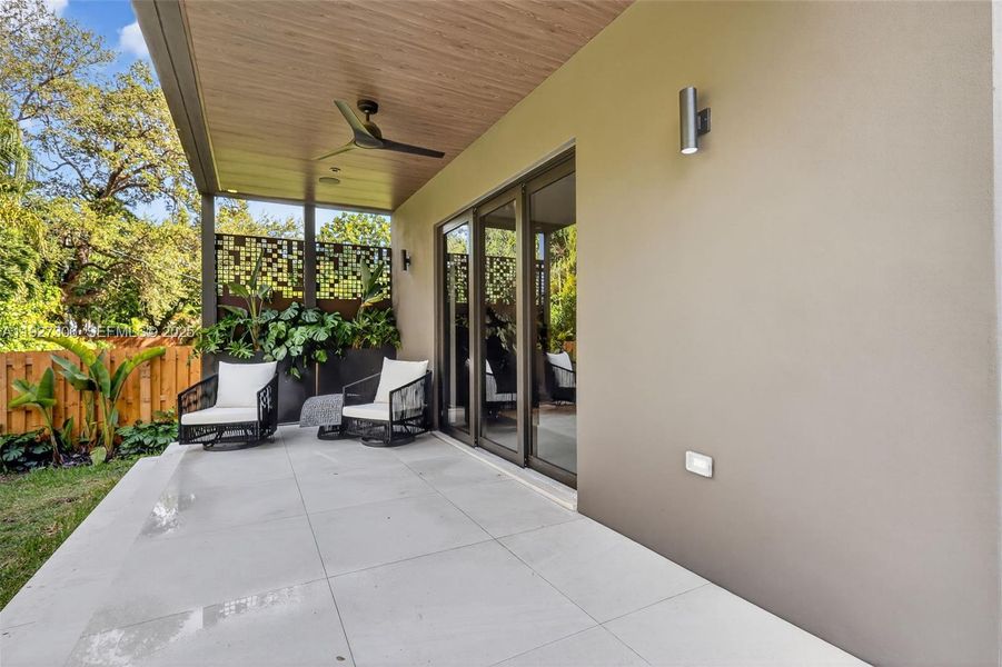 Exterior details and patio area of a home in , Biscayne Park (Image 41).
