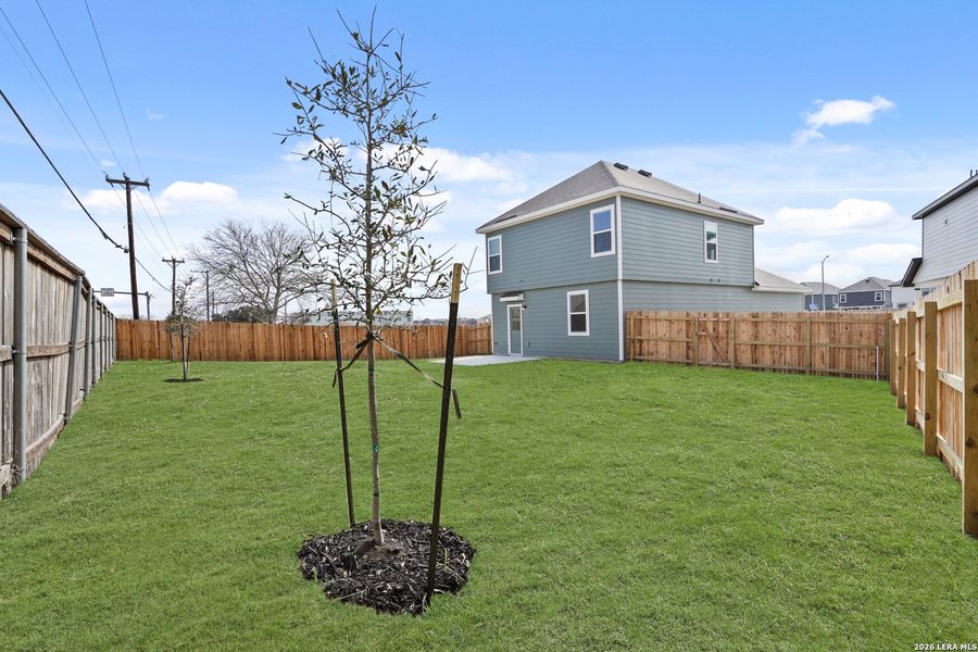 Exterior details and patio area of a home in Melissa Ranch, San Antonio (Image 4).