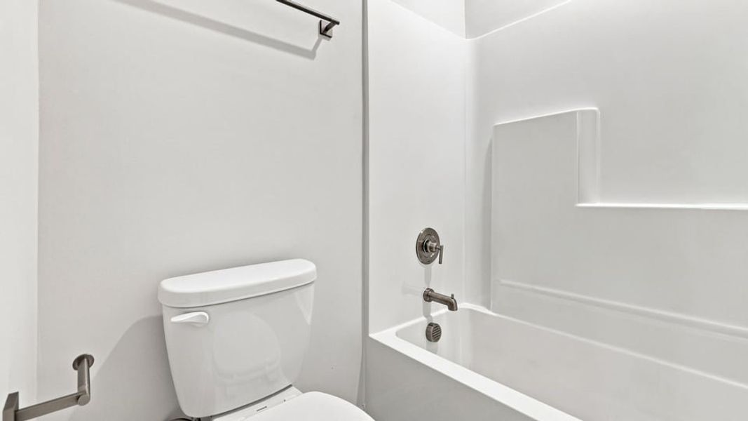 Furnished interior view inside a new home in Rutledge Estates, Woodruff (Image 10).
