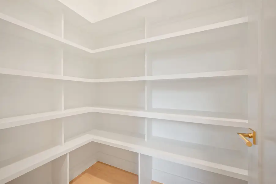 Spacious, unfurnished interior of a new home in , Dallas (Image 20).