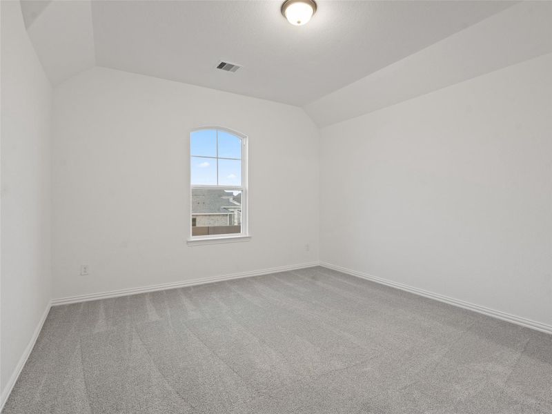Spacious, unfurnished interior of a new home in Brookewater, Rosenberg (Image 25).