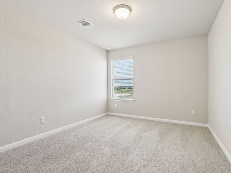Spacious, unfurnished interior of a new home in Arcadia Ridge - Premier Series, San Antonio (Image 30).