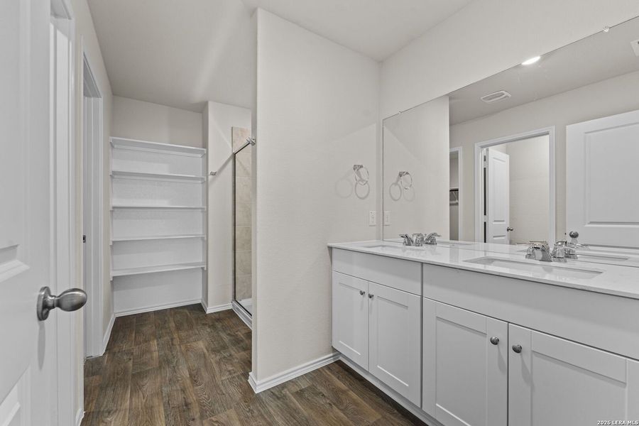 Furnished interior view inside a new home in Winding Creek, New Braunfels (Image 5).