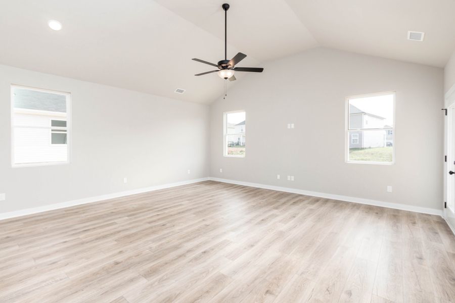 Representative unfurnished interior of a home built from the Longleaf by Nason Homes in Brady Estates, Murfreesboro (Image 18).
