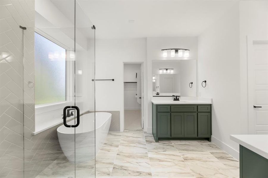 19. 1360 Porter - Bath