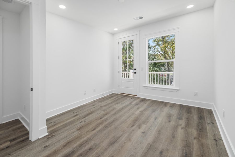 Spacious, unfurnished interior of a new home in , North Charleston (Image 23).