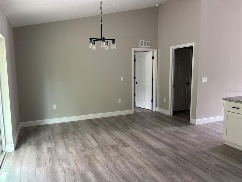 Spacious, unfurnished interior of a new home in , Dunnellon (Image 18).