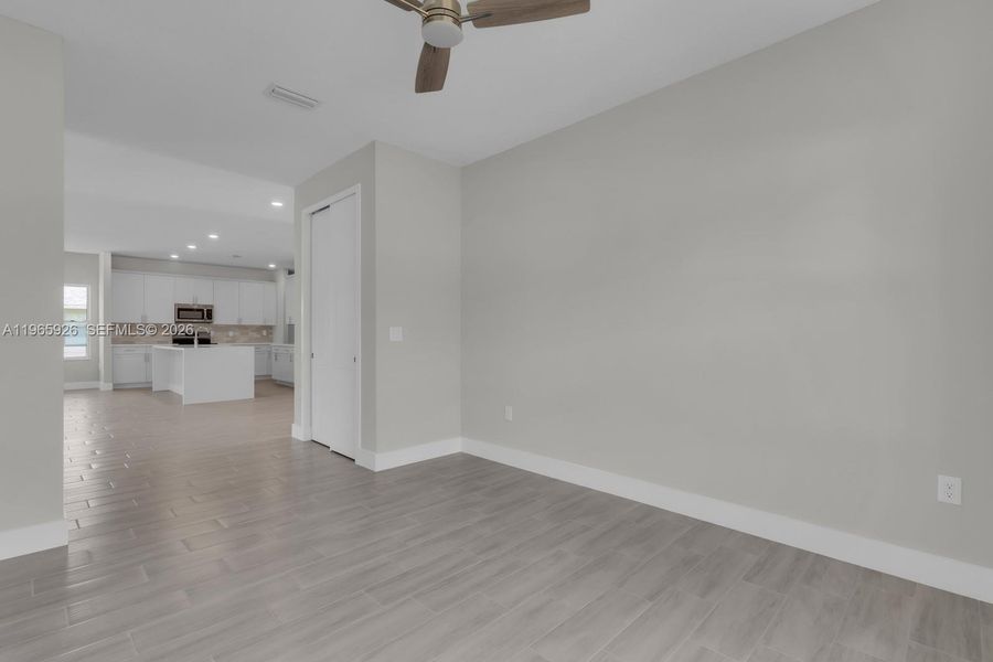 Spacious, unfurnished interior of a new home in , Palm Bay (Image 18).