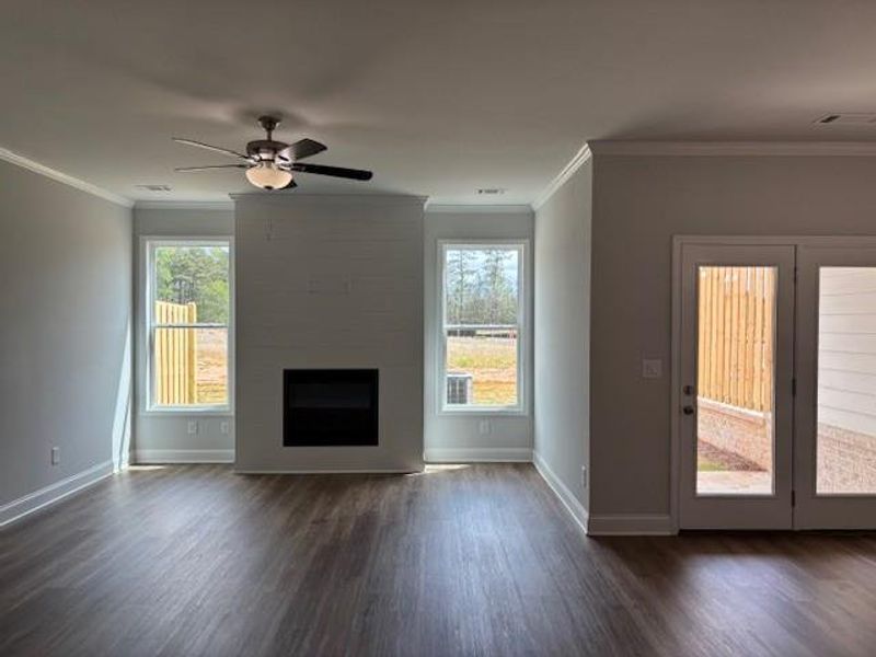 Spacious, unfurnished interior of a new home in , Suwanee (Image 13).
