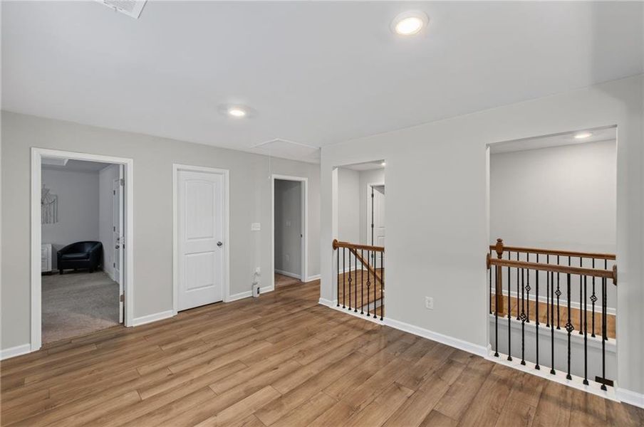 Spacious, unfurnished interior of a new home in Twin Shoals, Atlanta (Image 20). Spacious, unfurnished interior of a new home in Twin Shoals, Atlanta (Image 20).