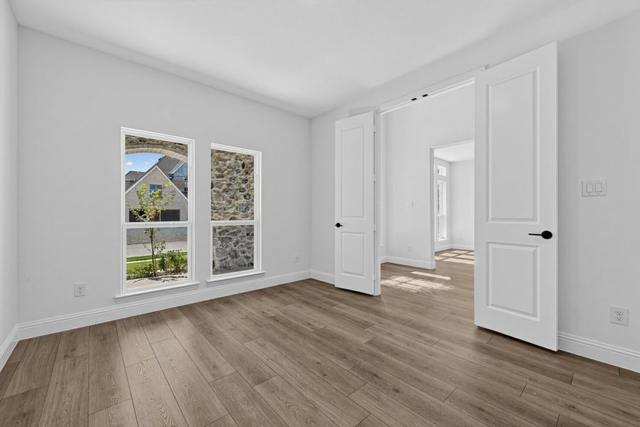 Spacious, unfurnished interior of a new home in The Ridge at Northlake, Northlake (Image 24).