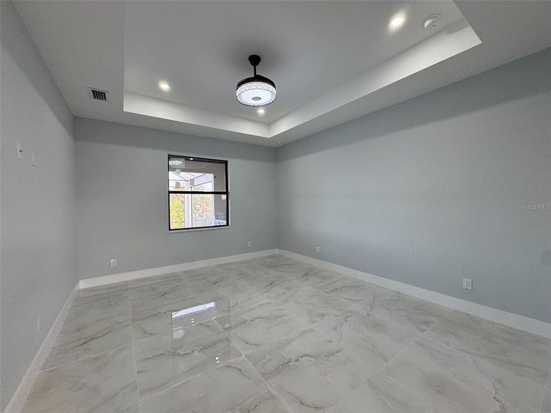 Spacious, unfurnished interior of a new home in , Port Charlotte (Image 24).