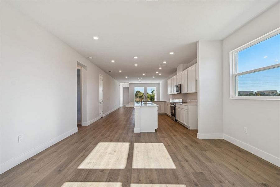 Spacious, unfurnished interior of a new home in Vistera of Venice – Garden Series, Nokomis (Image 29).