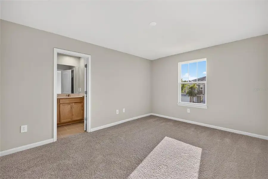 Spacious, unfurnished interior of a new home in Crosswind Ranch, Parrish (Image 20). Spacious, unfurnished interior of a new home in Crosswind Ranch, Parrish (Image 20).