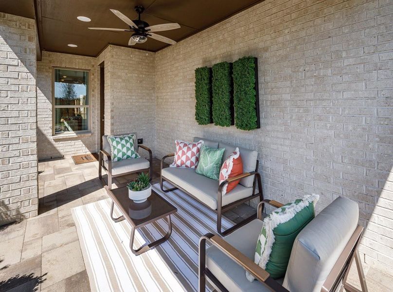 Exterior details and patio area of a home in Riceland, Mont Belvieu (Image 3).