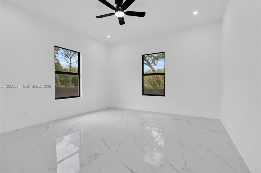 Spacious, unfurnished interior of a new home in , Lehigh Acres (Image 26).