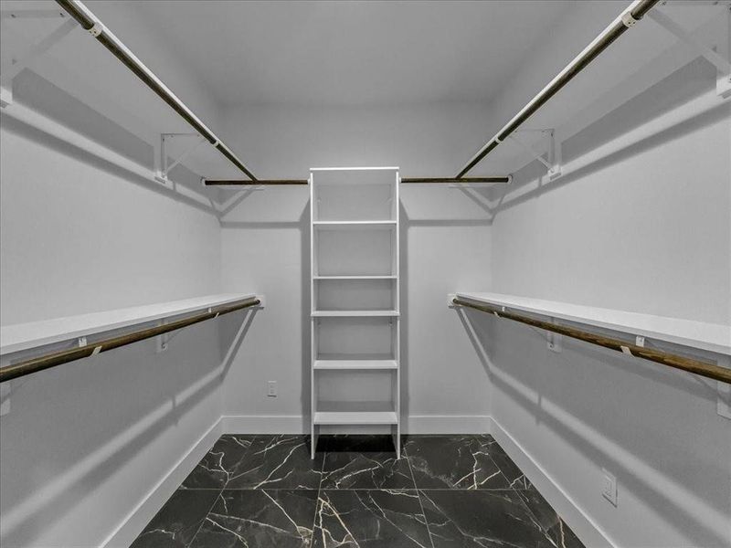 Spacious, unfurnished interior of a new home in , Granbury (Image 12).