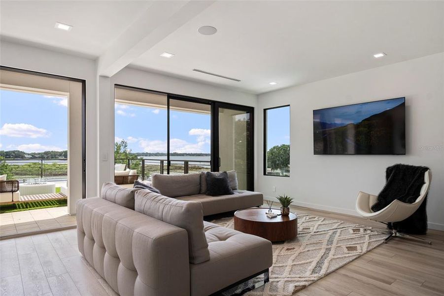 Furnished interior view inside a new home in , Windermere (Image 41).