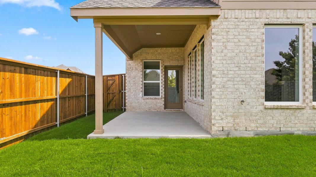 Exterior details and patio area of a home in Taylor Estates, Corinth (Image 4).