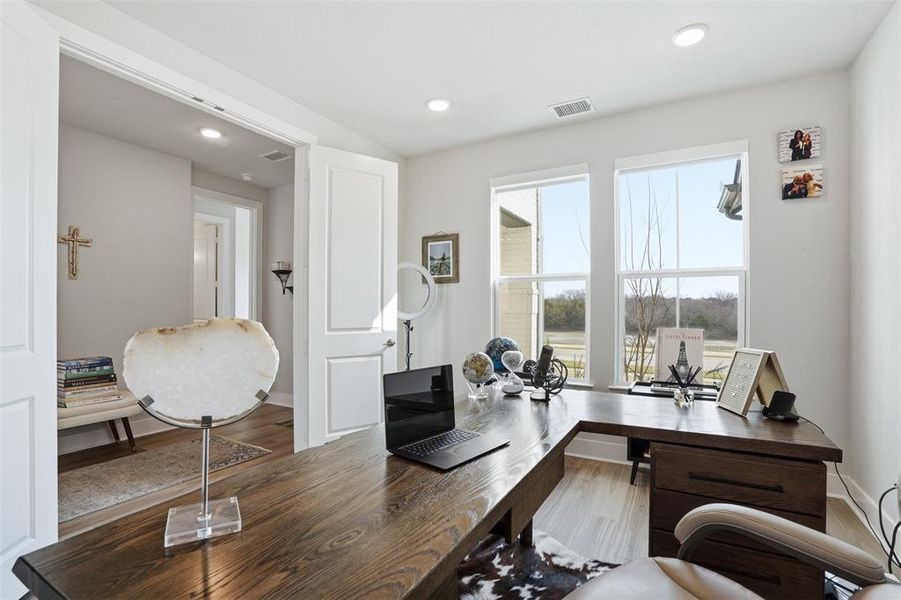 Furnished interior view inside a new home in Somerset Park, Rockwall (Image 10).