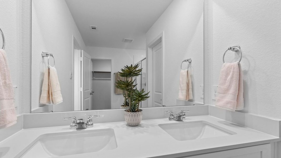 Representative furnished interior of a home built from the DIANA by D.R. Horton in Lakes at Westland Ranch, League City (Image 16).