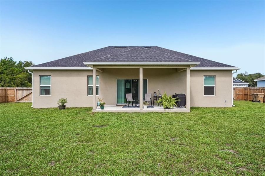Exterior details and patio area of a home in , Umatilla (Image 25).