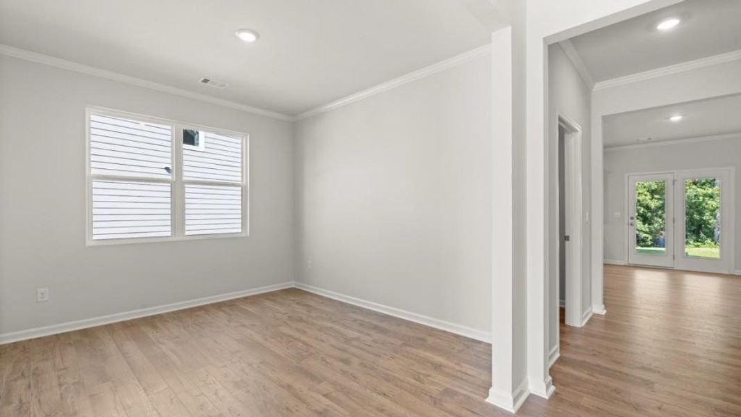 Spacious, unfurnished interior of a new home in Falcon Landing, Gainesville (Image 18).