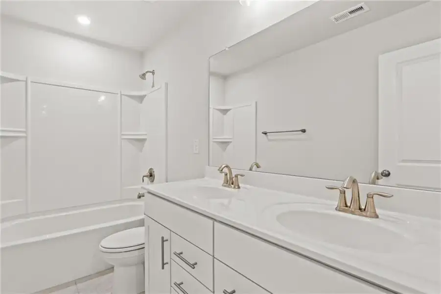 Image 23 of a home in Hawthorne Ridge.