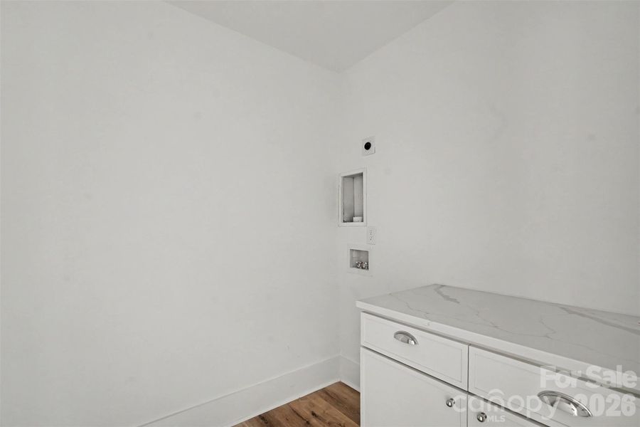 Spacious, unfurnished interior of a new home in , Mint Hill (Image 23).