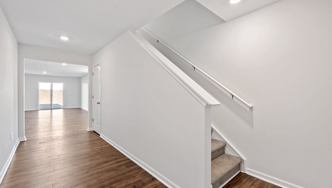 Spacious, unfurnished interior of a new home in Baxter Village, Boiling Springs (Image 13).