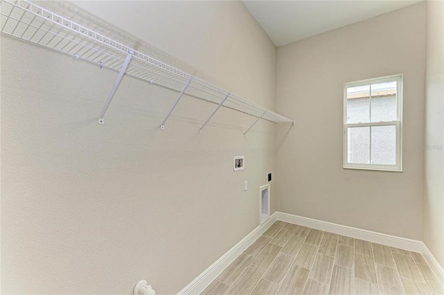 Spacious, unfurnished interior of a new home in Mirada, San Antonio (Image 30).