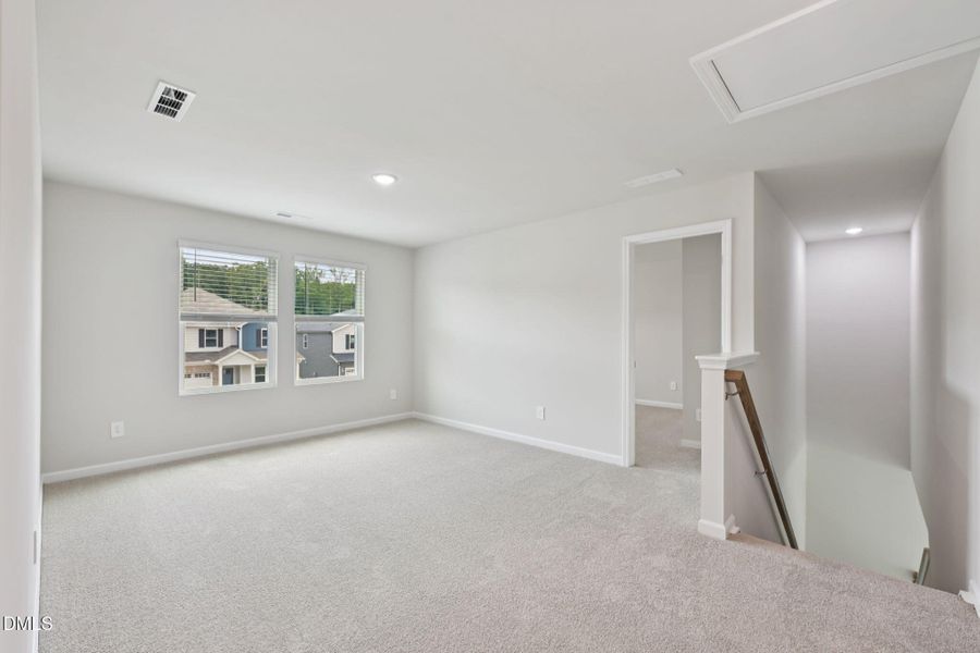 22-web-or-mls-Oak Manor - Raleigh - 716