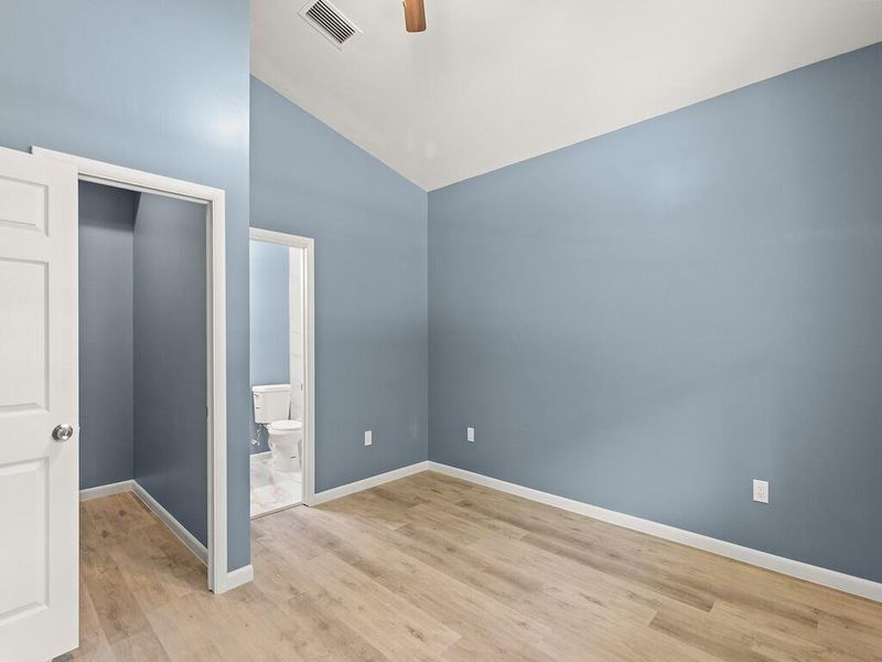 Spacious, unfurnished interior of a new home in , Vero Beach (Image 22). Spacious, unfurnished interior of a new home in , Vero Beach (Image 22).