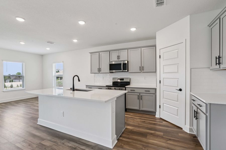 Furnished interior view inside a new home in Spring Hill, Spring Hill (Image 12).