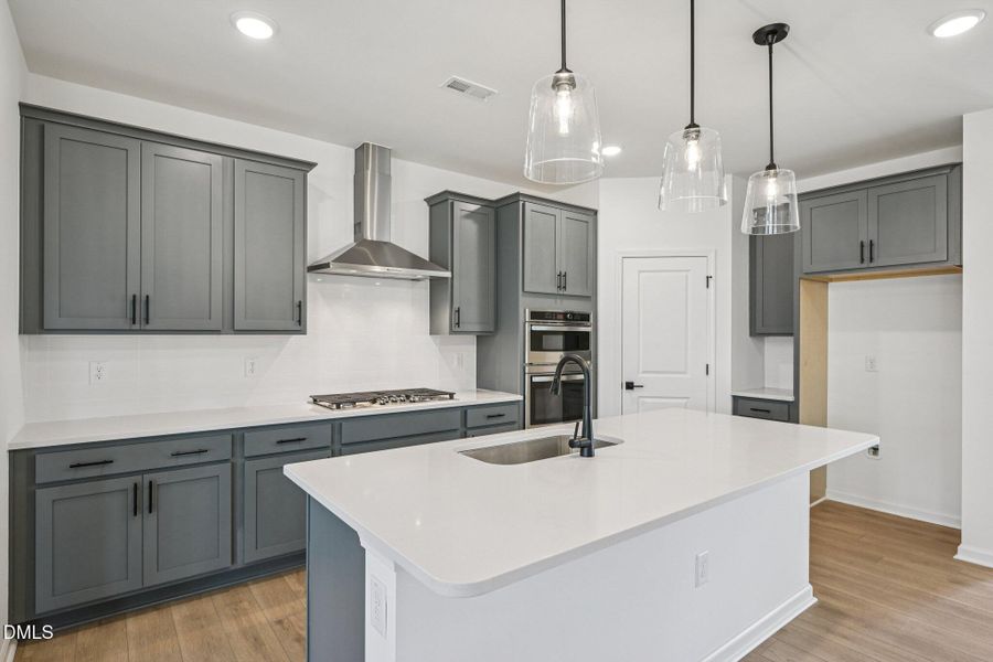 12-web-or-mls-Moonflower Ln-S2611-012