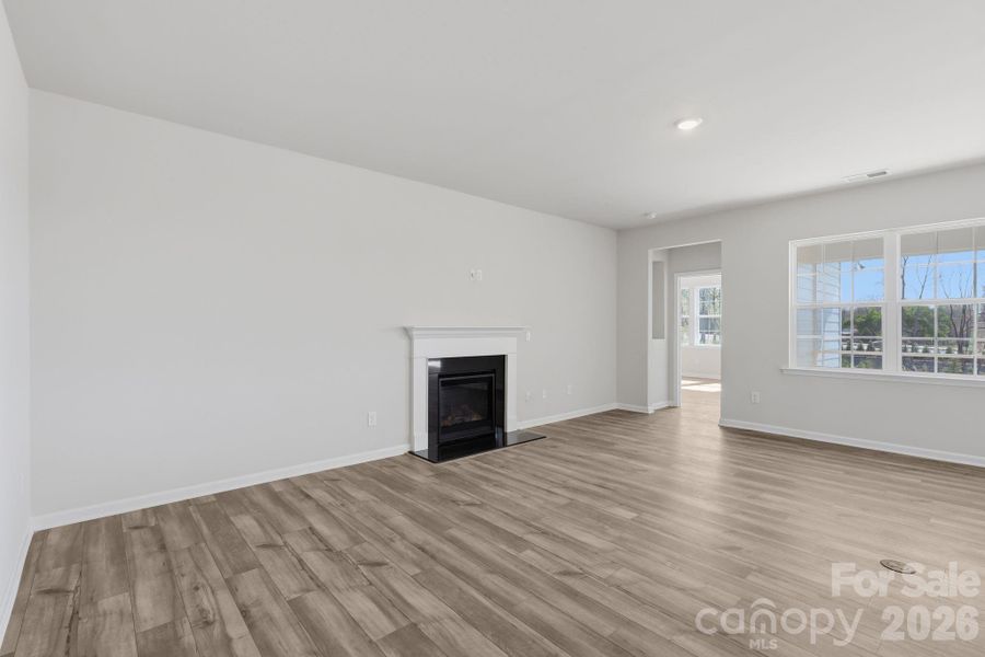 Spacious, unfurnished interior of a new home in Roselyn, Lancaster (Image 16).