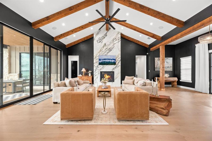 Community amenities in , Corsicana (Image 33).